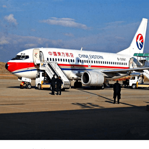 东郊机场邮寄航空快运业稳步发展的原因是什么？